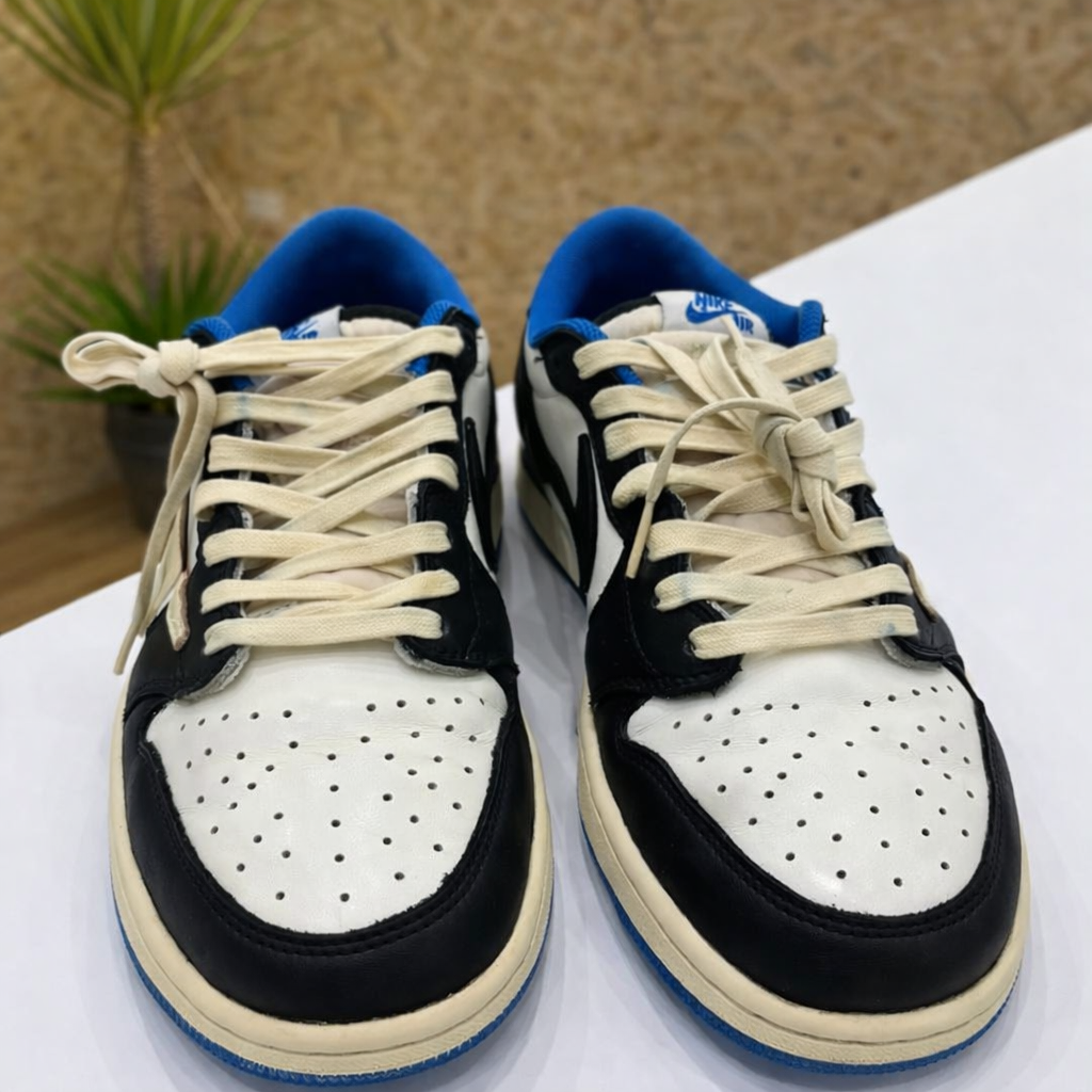 Air Jordan- Travis Scott ROYAL