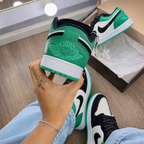 Tênis Air Jordan 1 Low - Verde/Preto
