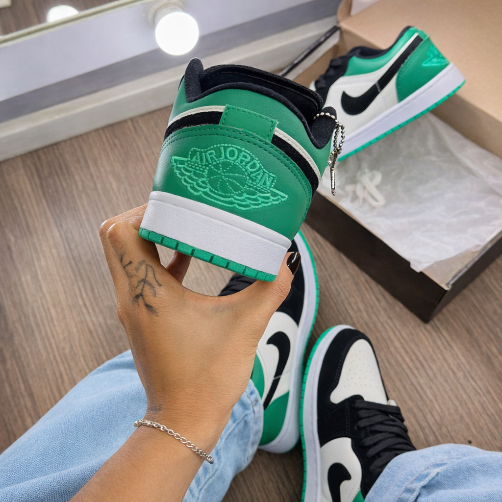 Tênis Air Jordan 1 Low - Verde/Preto