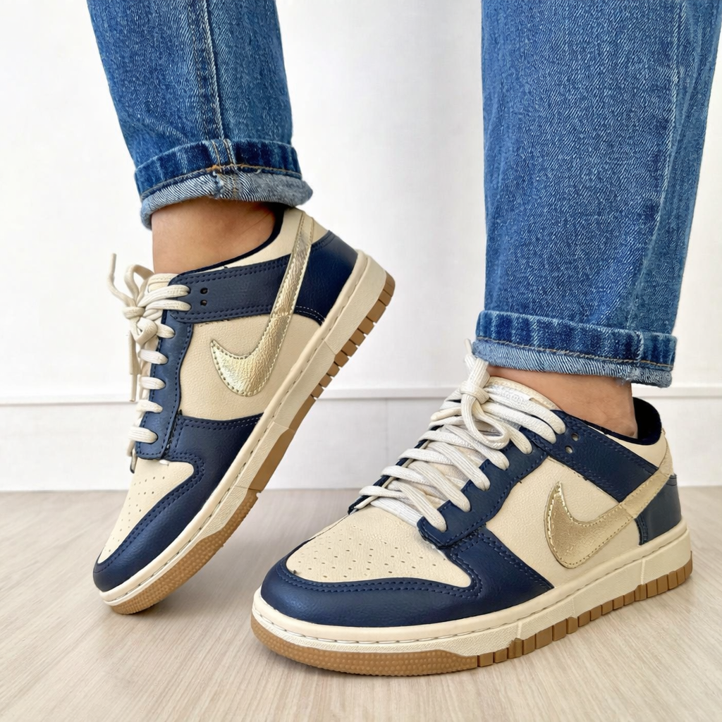 Tênis SB Dunk Low - Azul/Dourado