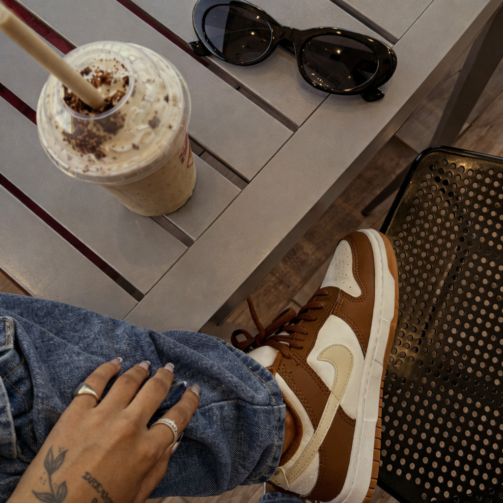 Tênis SB Dunk Low - Marrom/Bege