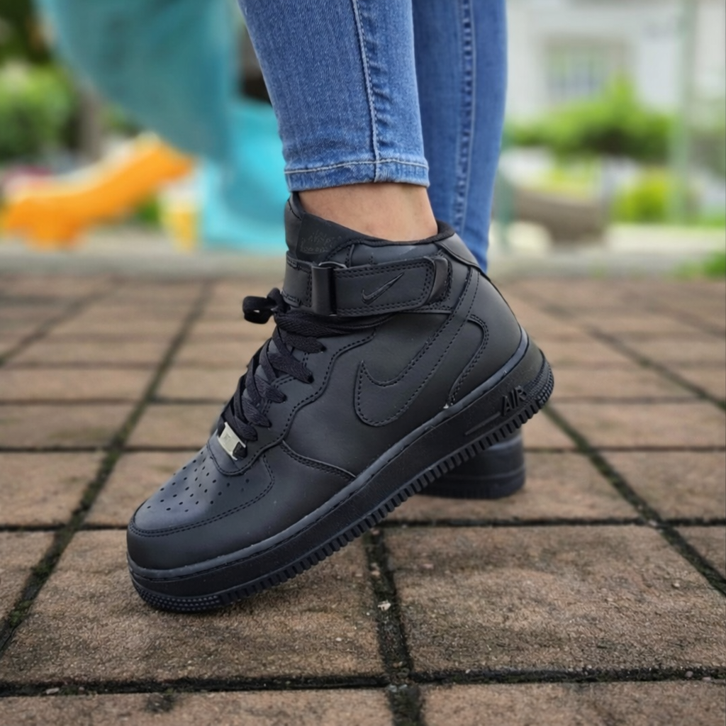Tênis Air Force 1 Bota - All Black