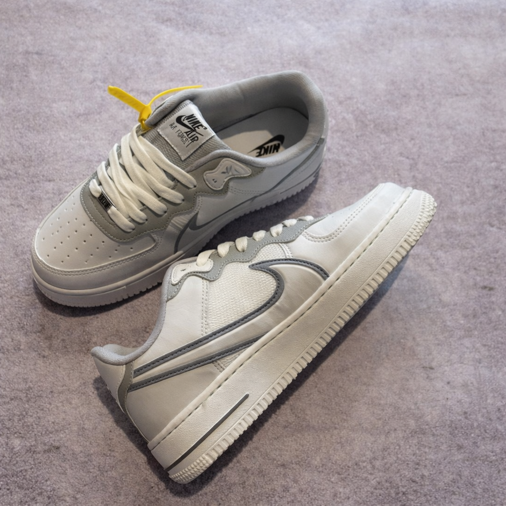 Tênis Air Force 1 GS React - Branco/Cinza