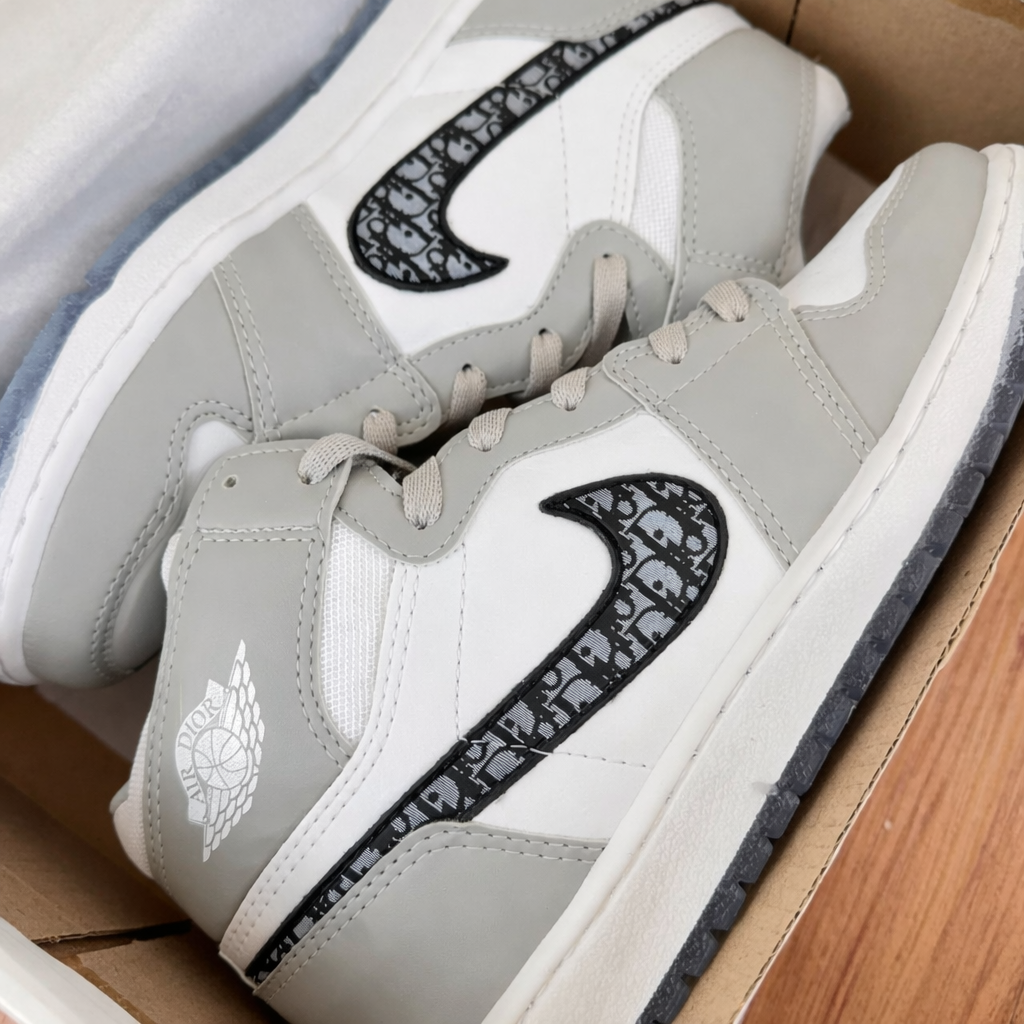 Tênis Air Jordan 1 DIOR
