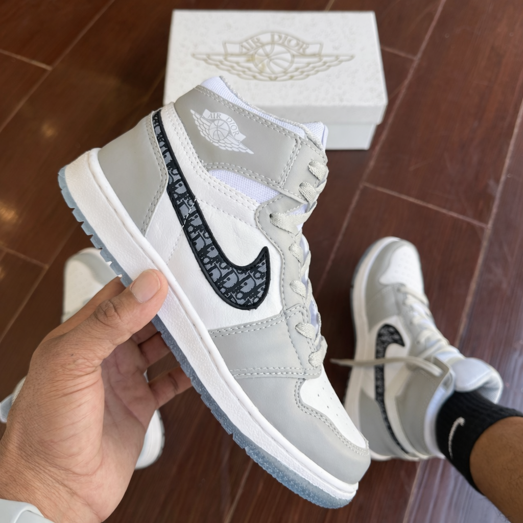 Tênis Air Jordan 1 DIOR