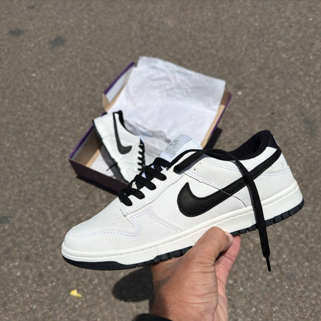 Tenis Dunk branco preto corda