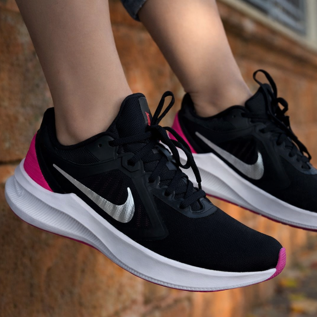 Tênis running Esportivo - preto pink