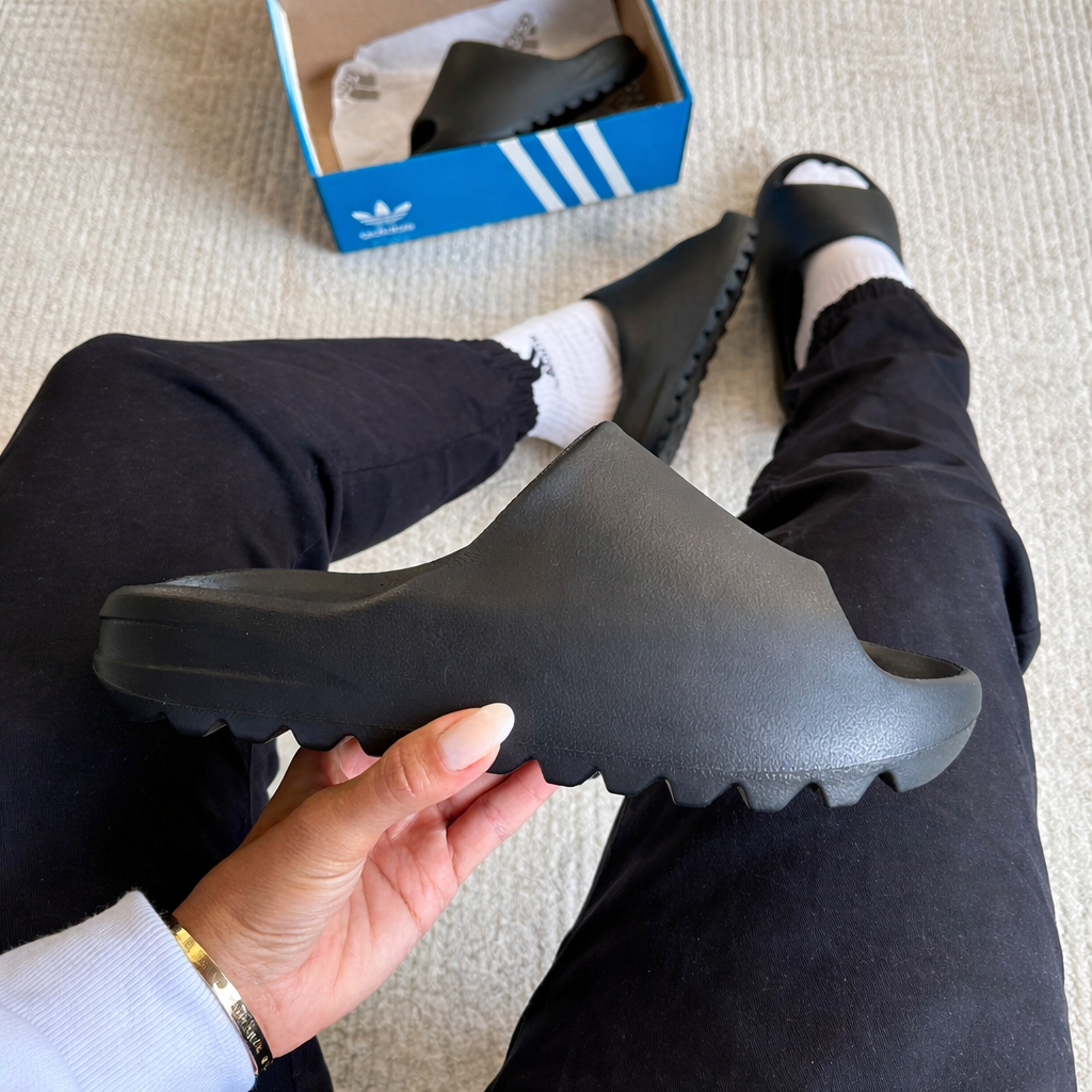Chinelo Slide Yeezy - Preto