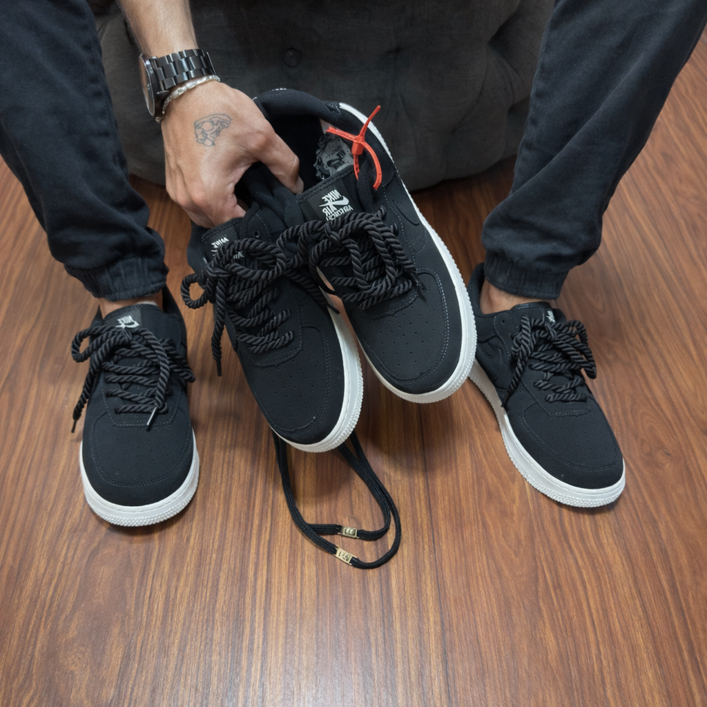 Tenis air force 1 -Preto Nobuck corda