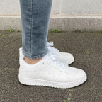 Tênis SB Dunk Low - Branco