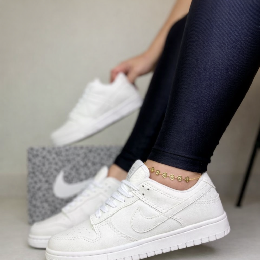 Tênis SB Dunk Low - Branco