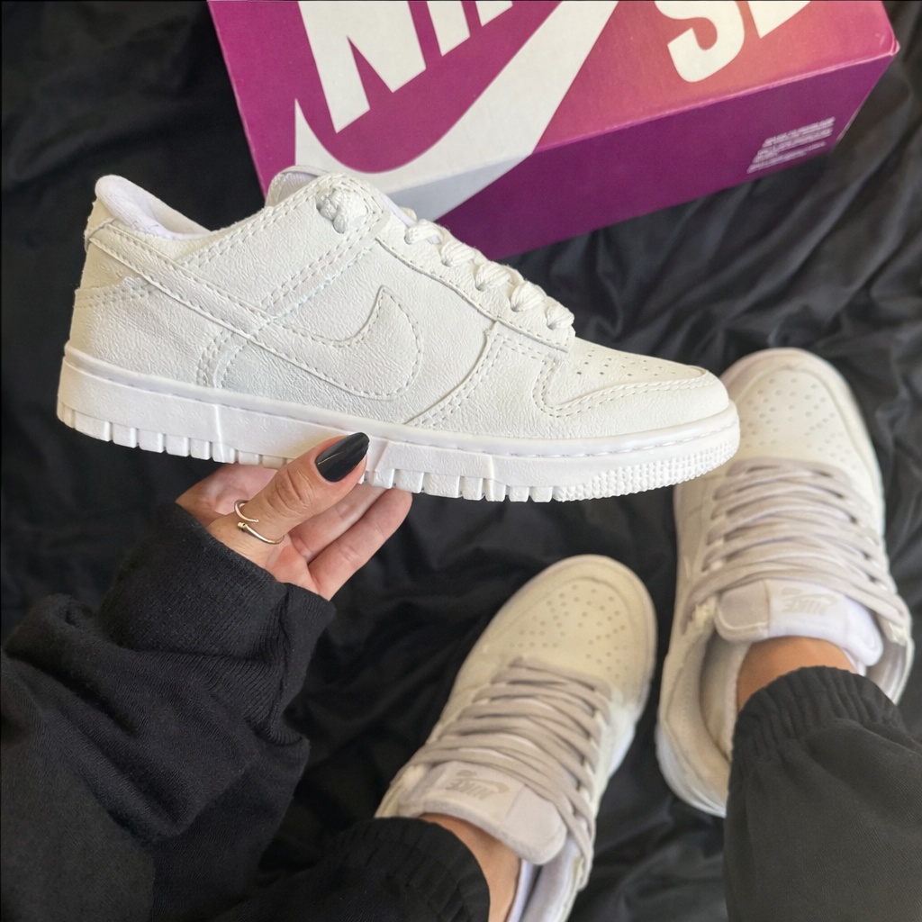 Tênis SB Dunk Low - Branco
