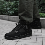 Tênis Air Jordan Retro 4 - Preto