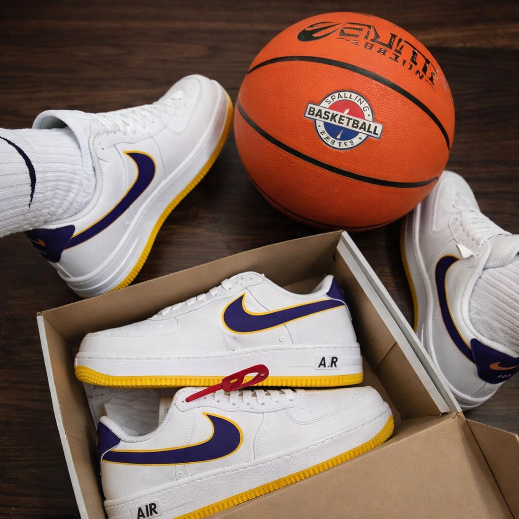 Tênis Air Force 1 - Lakers uva