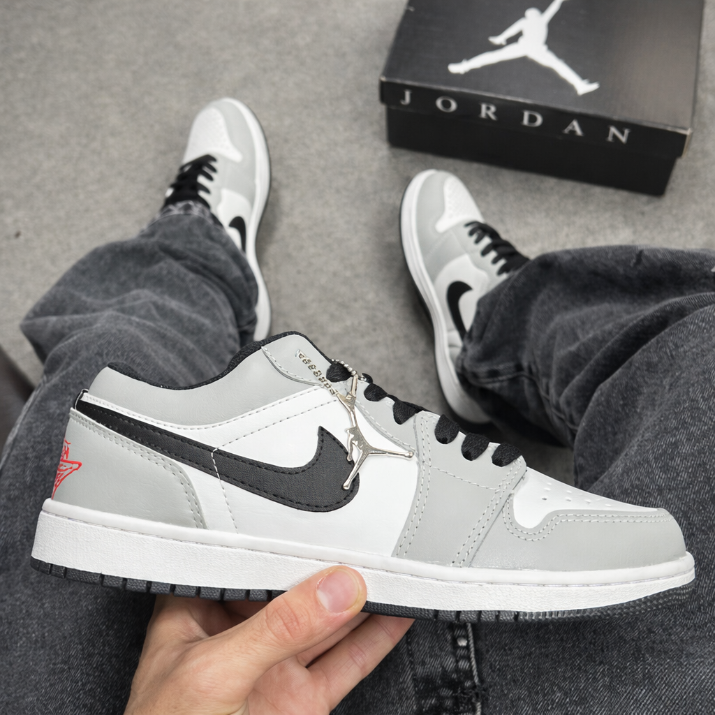 Tênis Air Jordan 1 Low - Branco/Cinza