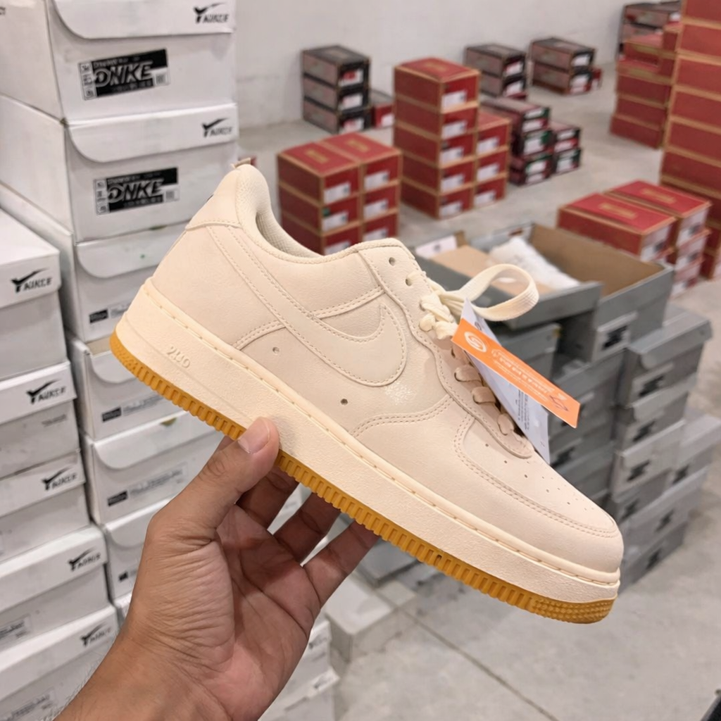 Tênis Air force- White black sola off