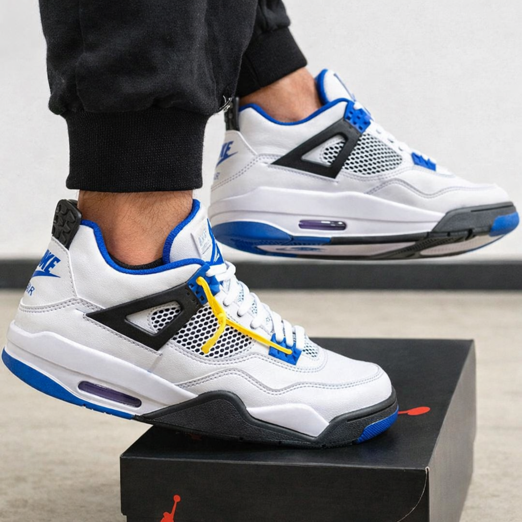 Tênis Air Jordan Retro 4 - Branco/Azul
