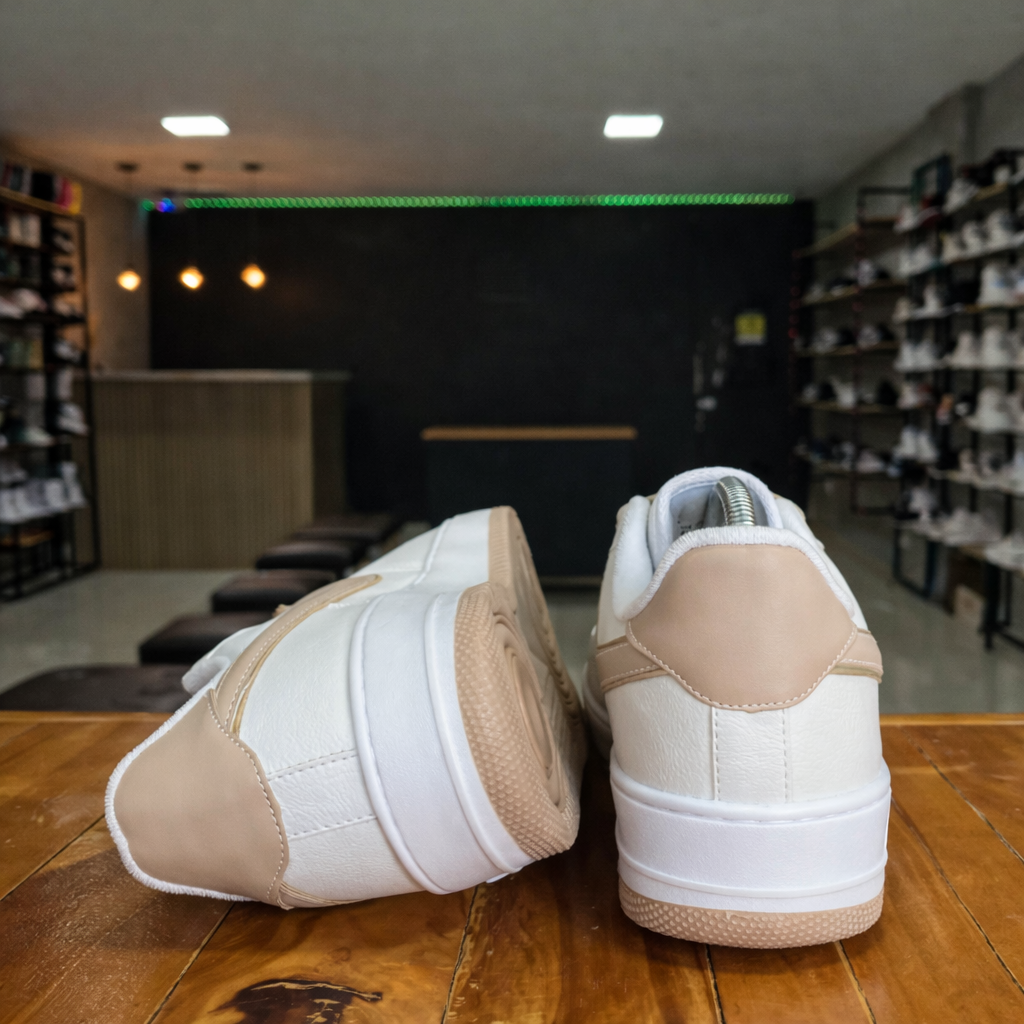 Tênis Air Force 1 - Branco/Amendoa