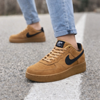 Tênis Air Force 1 Velvet - Caramelo