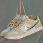Tênis Dunk Low Metallic Gold - Infantil
