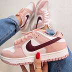 Tênis SB Dunk Low - Rosa/Vinho