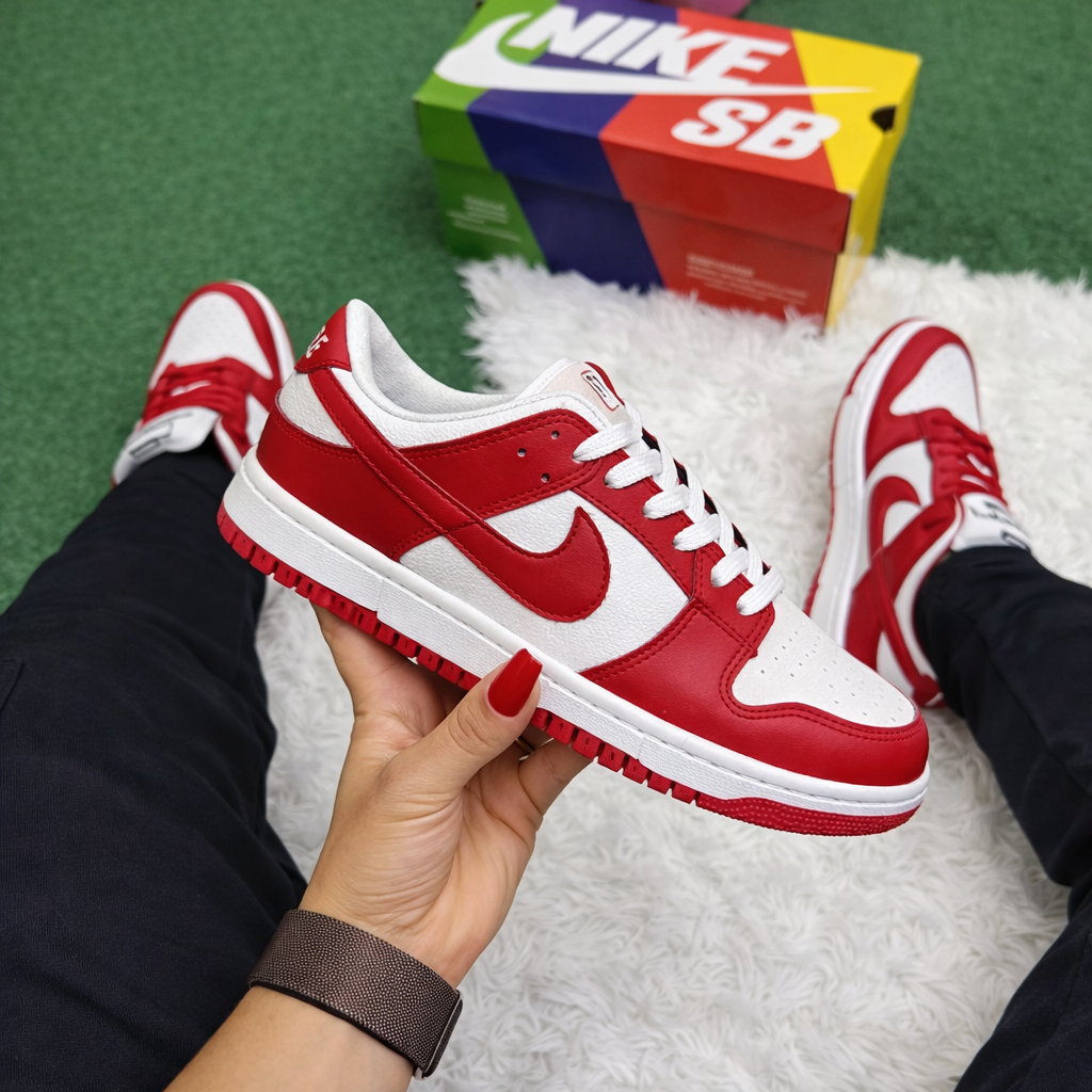 Tênis SB Dunk Low - Vermelho