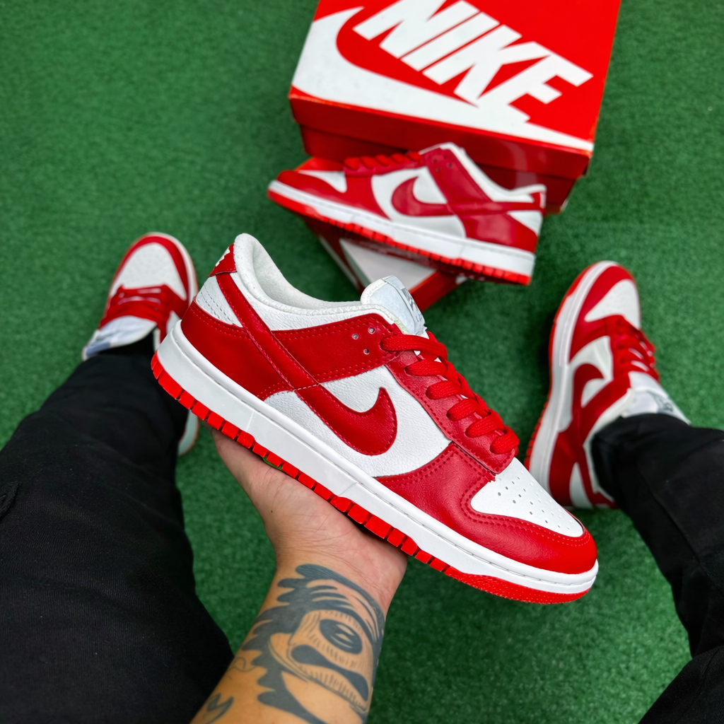 Tênis SB Dunk Low - Vermelho