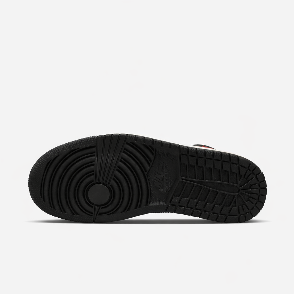 Tênis Air Jordan 1 - Preto/Vermelho/Branco