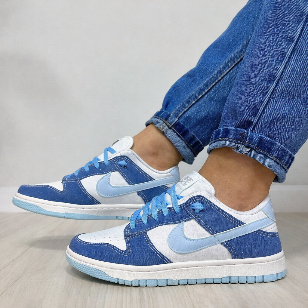 Tênis SB Dunk Low - Gliter azul jeans