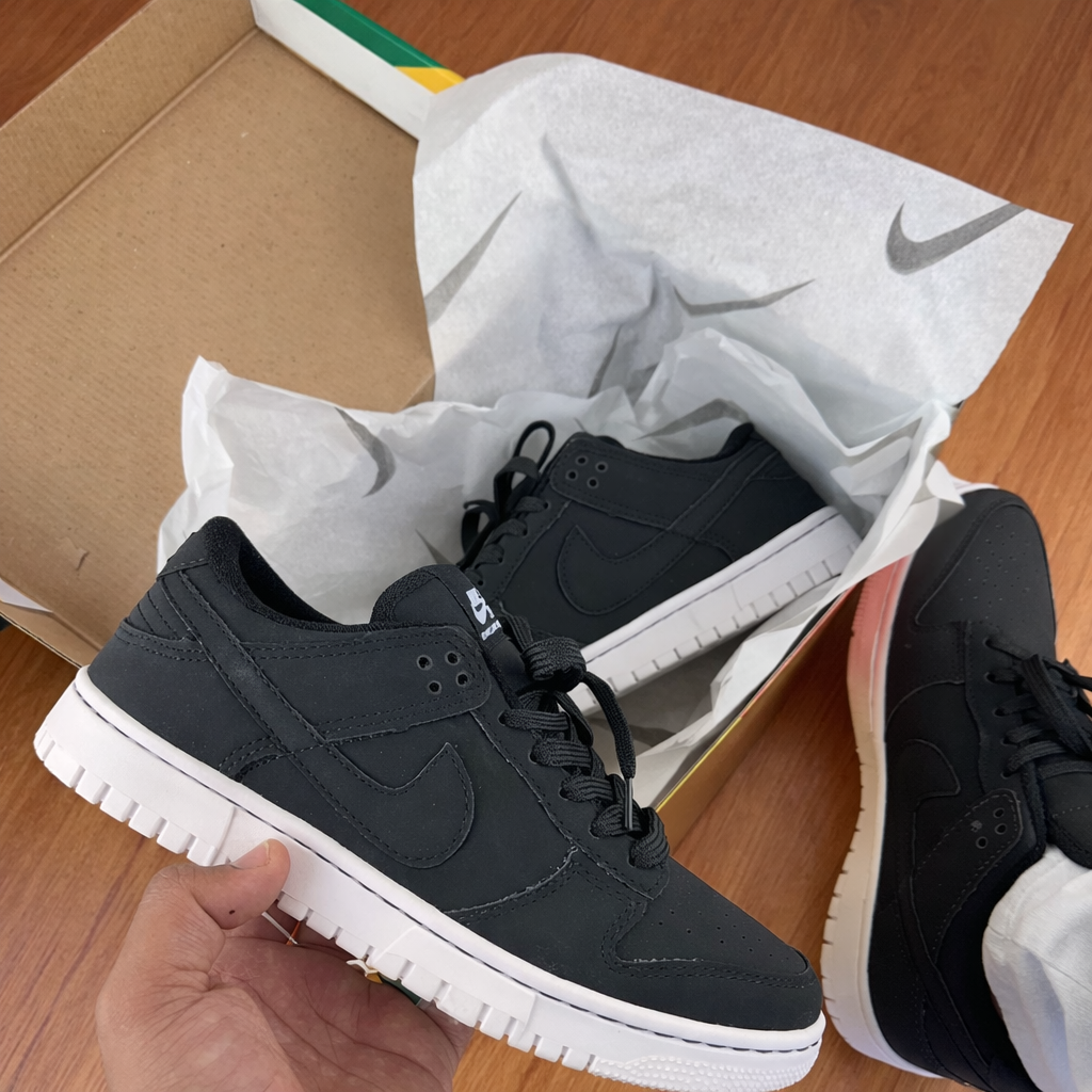 sb dunk low -Preto Nobuck