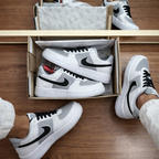 Tênis Air Force 1 - Branco/Cinza