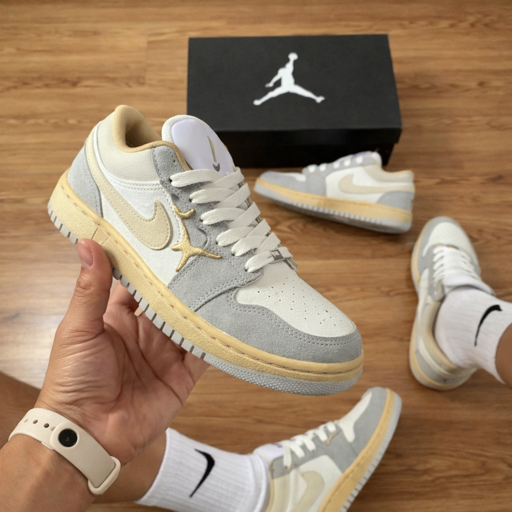 Tênis Jordan low-bege cinza