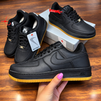 Tênis Air Force 1 - All Black Caramelo
