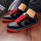 Tênis SB Dunk Low - Grafite/Preto/Vermelho