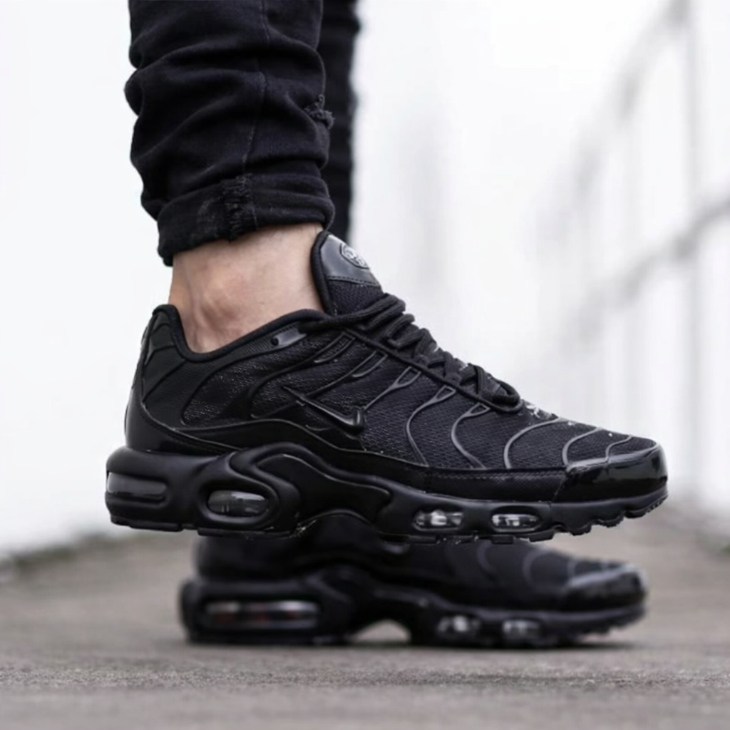 Tênis Air Max Plus TN - Preto