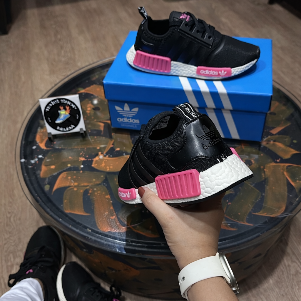 Tênis NMD R1 - Preto/Rosa