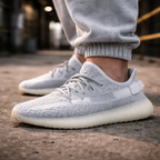 Tênis Yeezy Boost 350 - V2 Branco