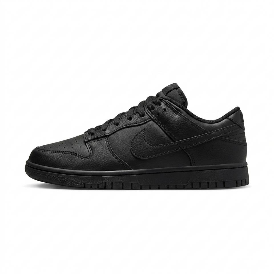 SB Dunk Low – All Black