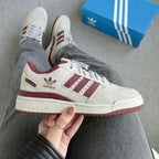 TÊNIS Adidas Fórum Low 00s - Cinza / Bordô