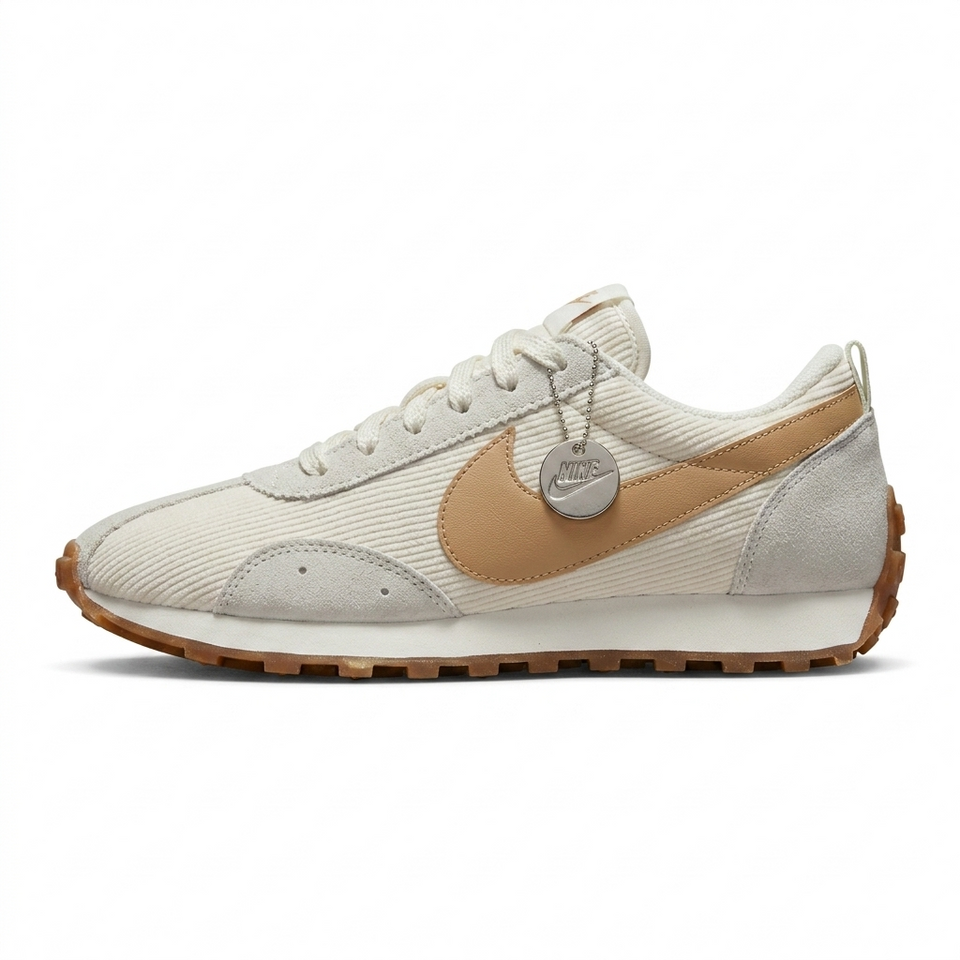 Nike x Jacquemus Alabaster – Off/Palha