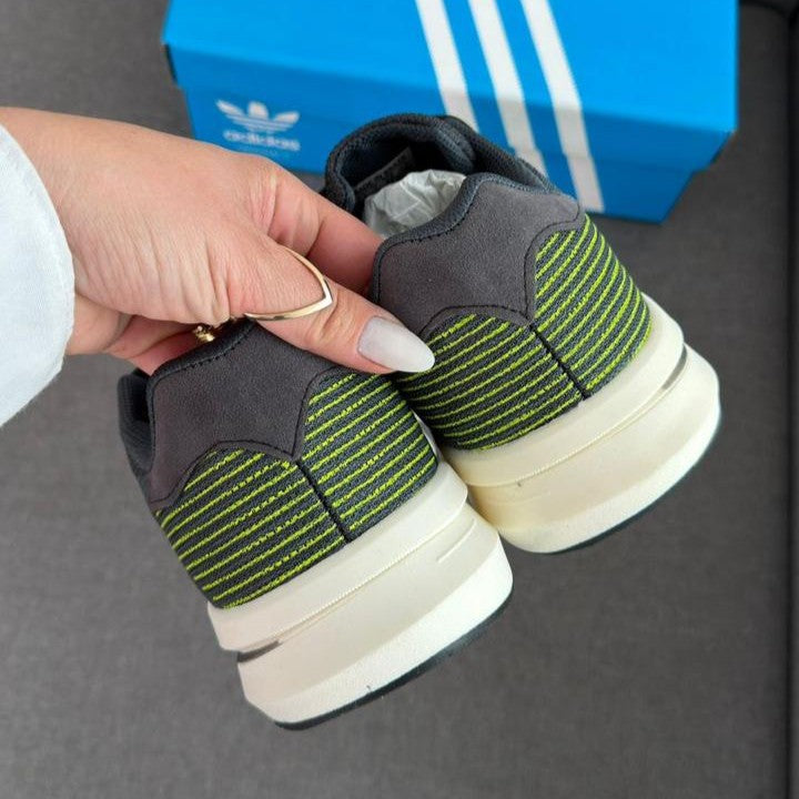 Tênis Adidas Sport Grafite/Amarelo Neon Primeira Linha