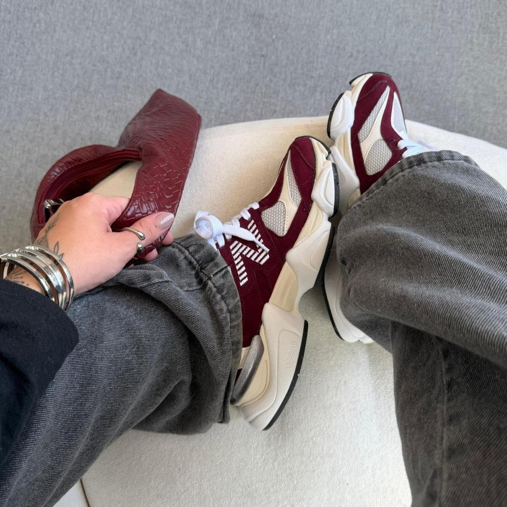 Tênis New Balance FuelCell Rebel V5 – Vinho/Branco