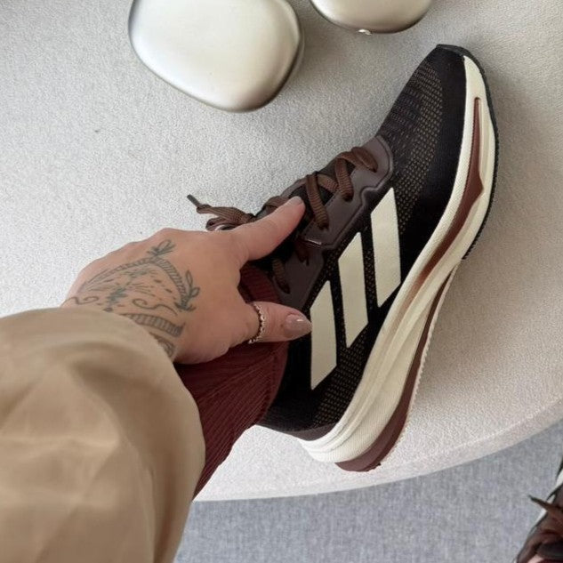 Tênis Adidas Supernova Marrom