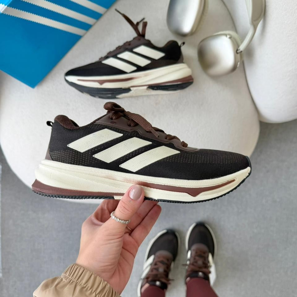 Tênis Adidas Supernova Marrom