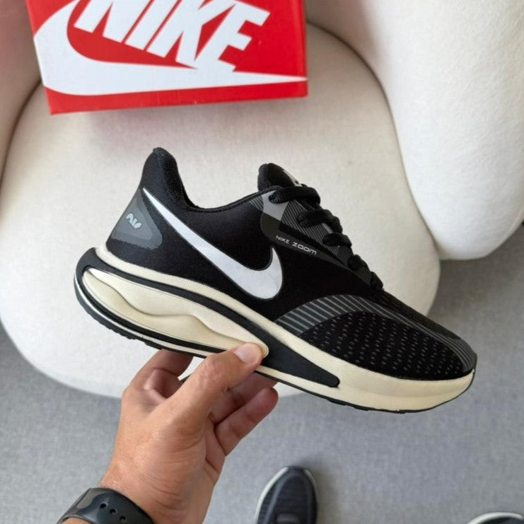 Tênis Nike Air Zoom Preto/Branco