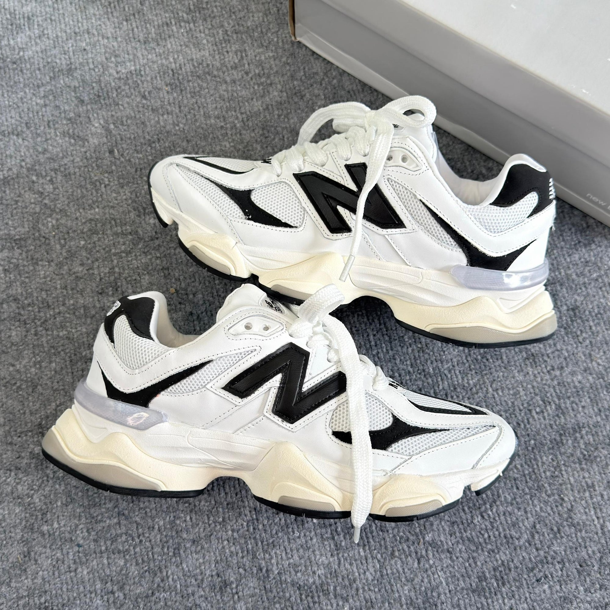 New Balance 9060 Branco / Preto