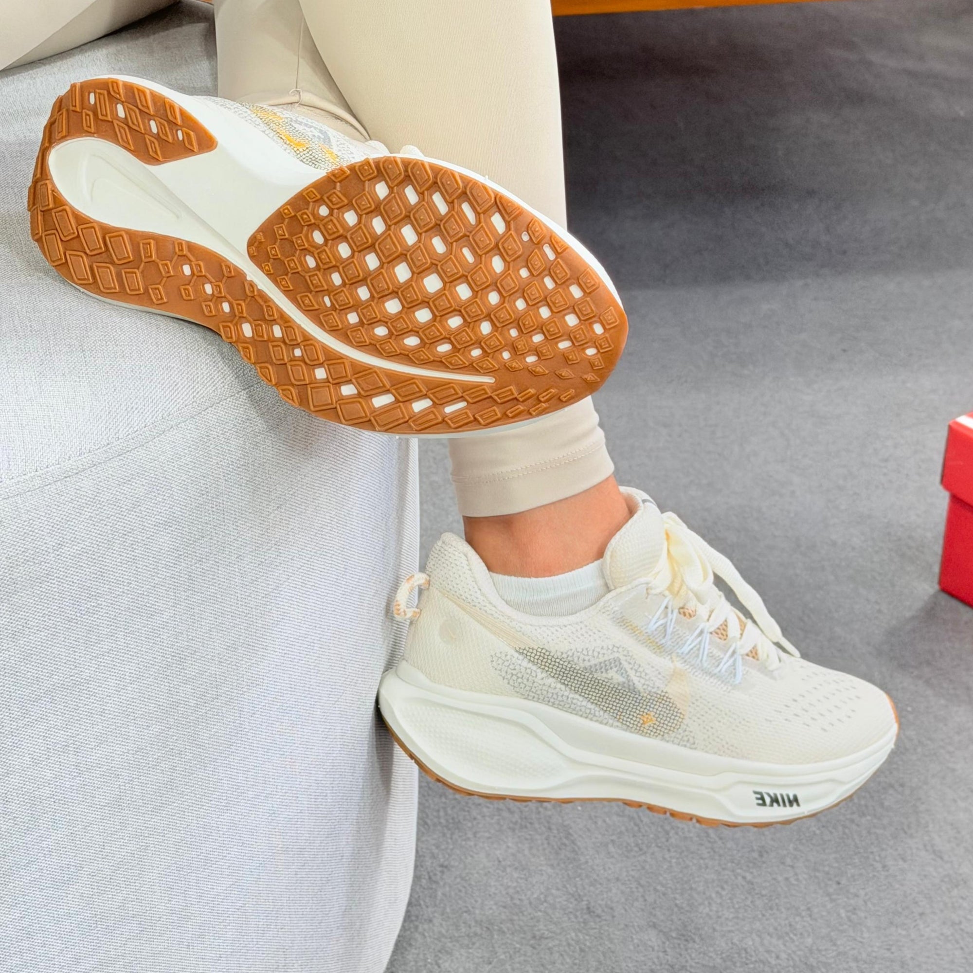 Nike Pegasus Trail 5 Feminino Off White,