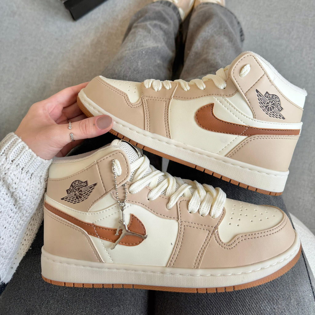 Tênis Nike Air Jordan High – Marfim / Rose / Marrom
