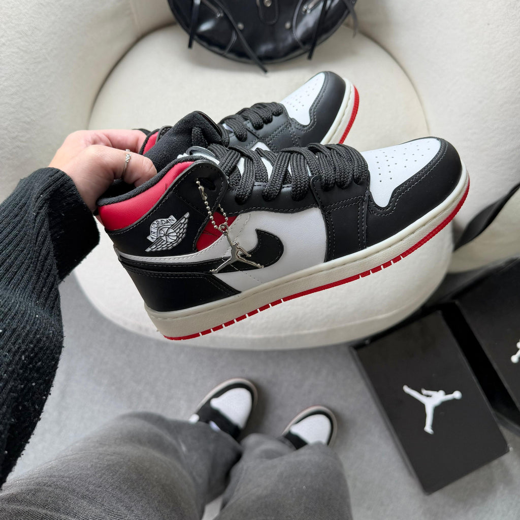Tênis Nike Air Jordan High – Branco / Preto / Vermelho Premium
