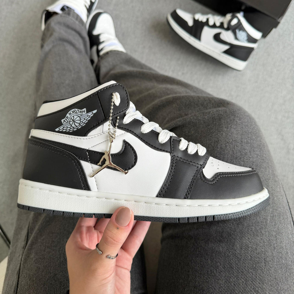 Tênis Nike Air Jordan High – Branco / Preto Premium